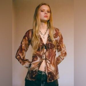Women’s UO Misty Gauze Tie Front Blouse Sheer Brown Marbelized Ruffle Fairy 🤎